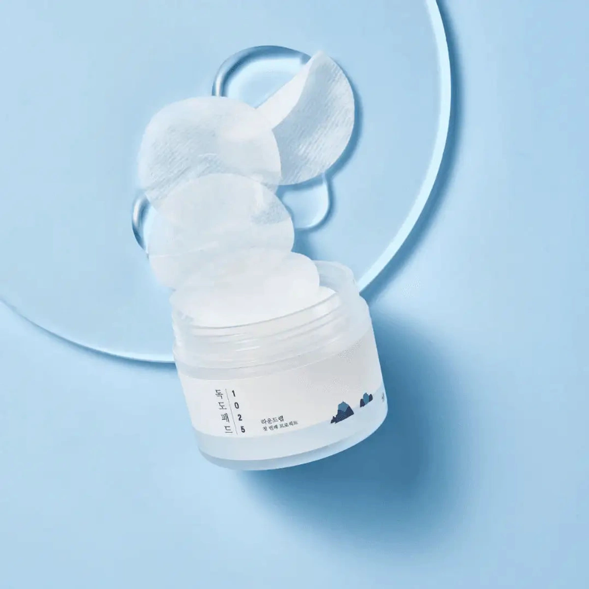 1025 Dokdo Toner Pad by Round Lab